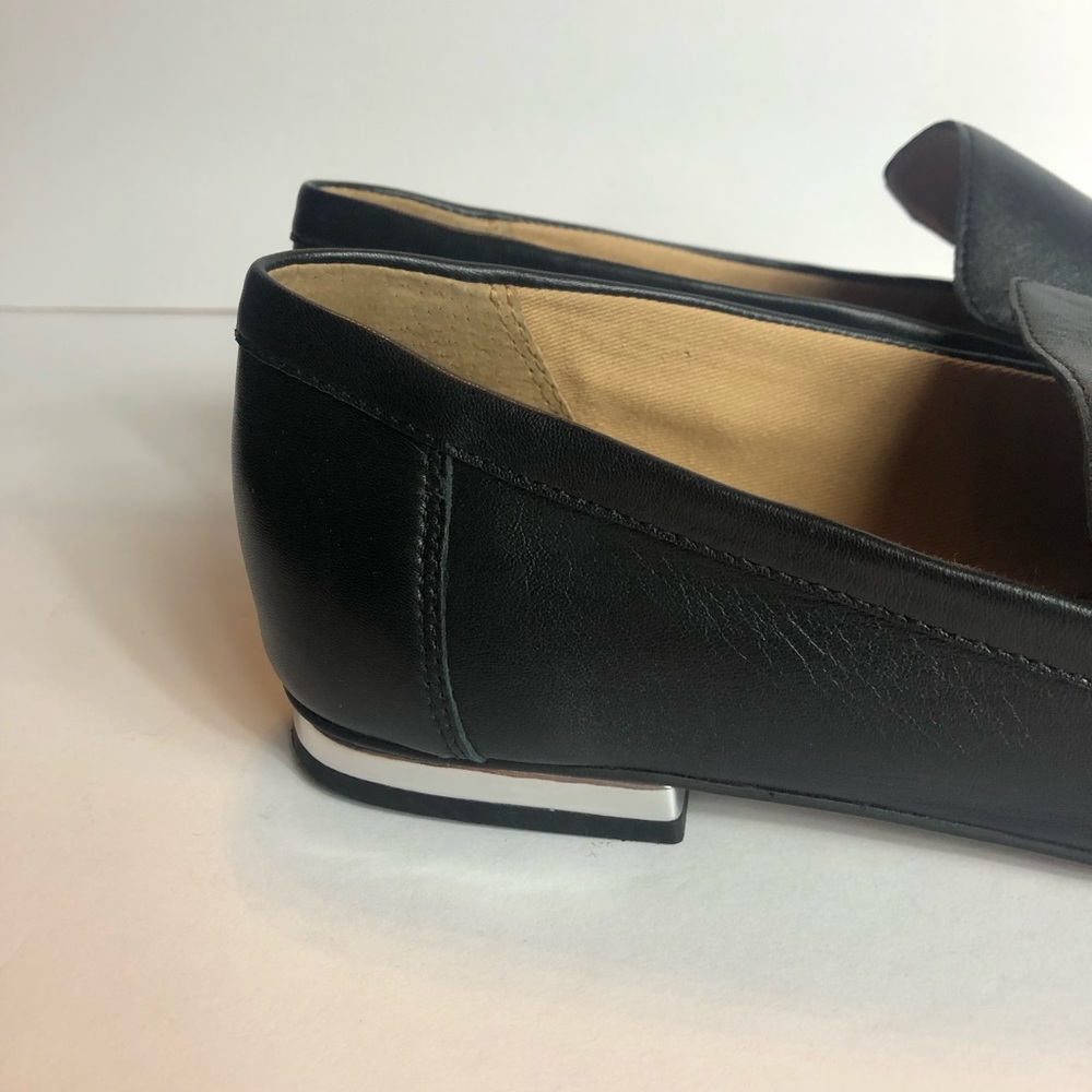 Franco Sarto Damia black leather loafers with silver chain. - Picture 5 of 7